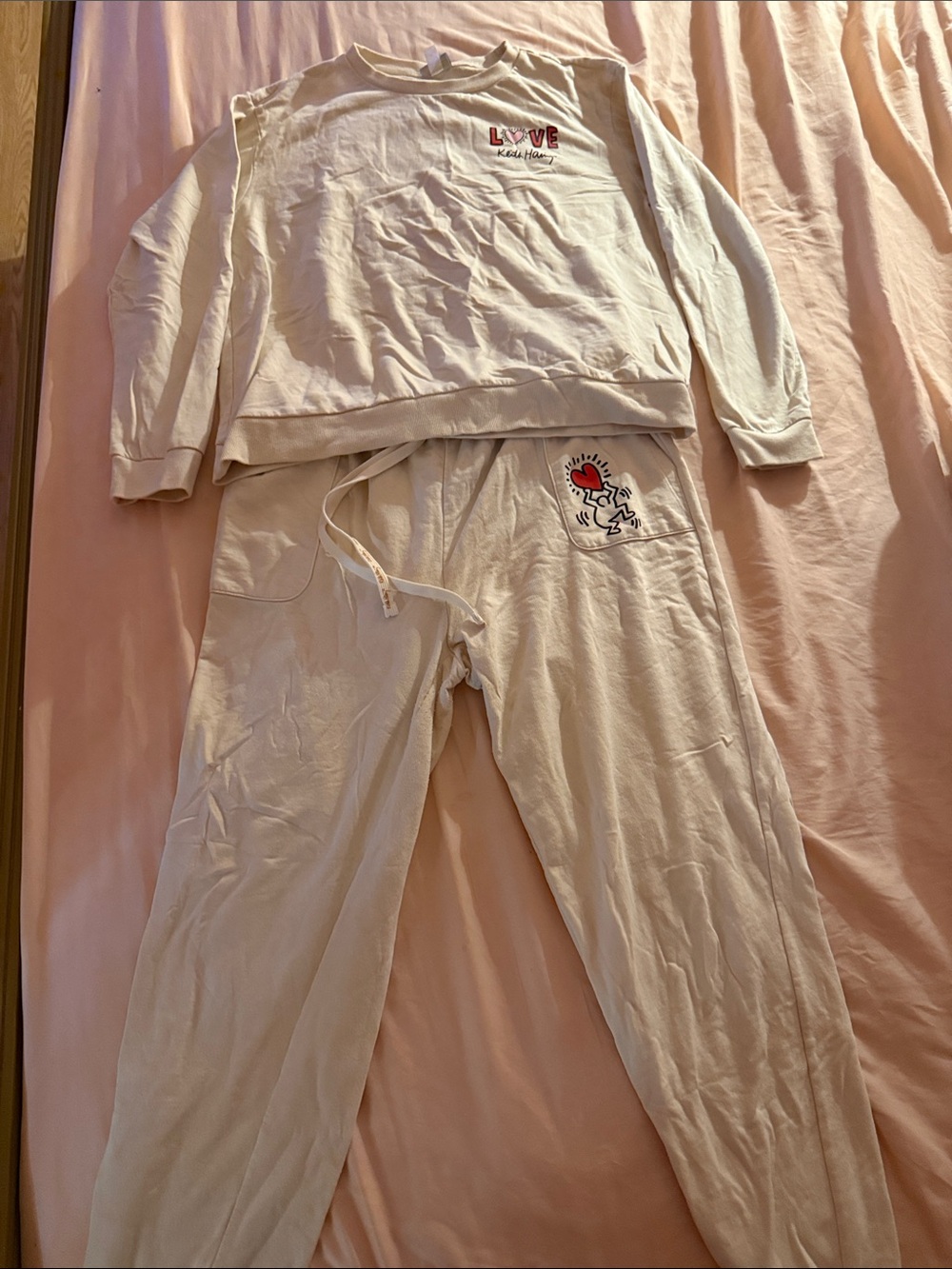Cream Cozy Lounge Pantsuit with Heart Graphic